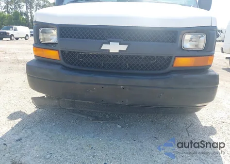 2015 Chevrolet Express 2500 Work Van z USA, uszkodzony, nr VIN 1GCWGFCF1F1278899